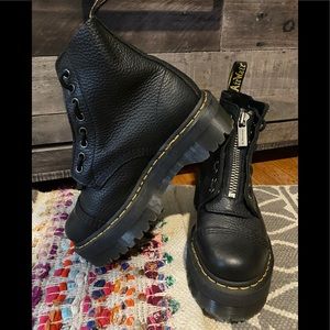 Platform doc martens